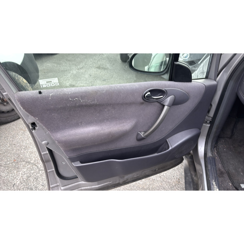 Calandre MERCEDES CLASSE A 168 Photo n°15