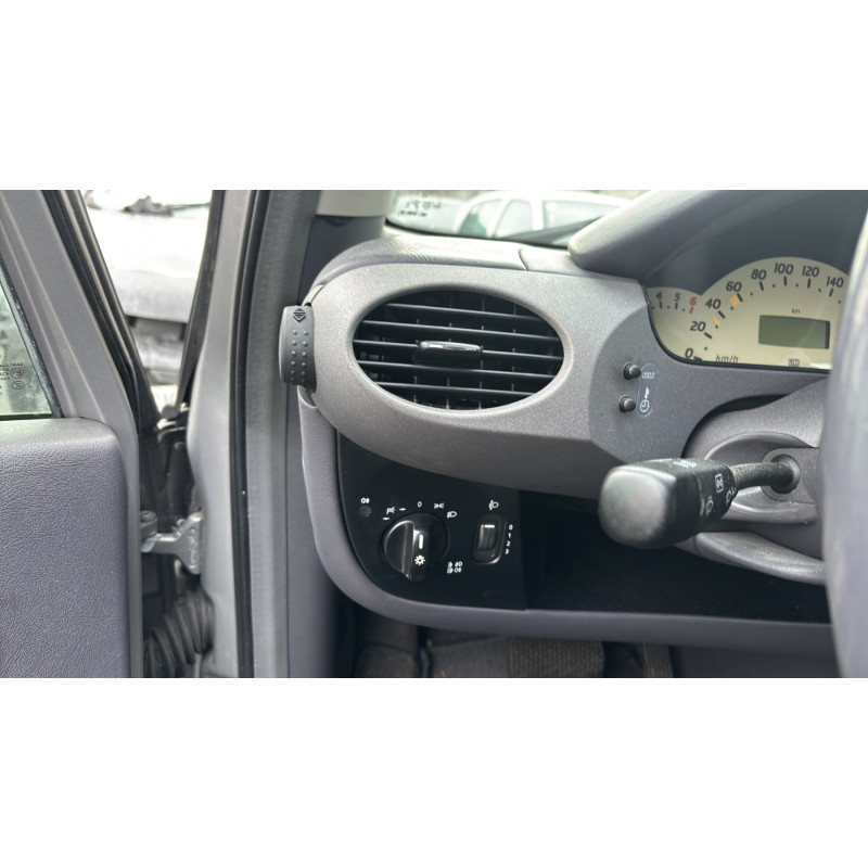 Calandre MERCEDES CLASSE A 168 Photo n°20