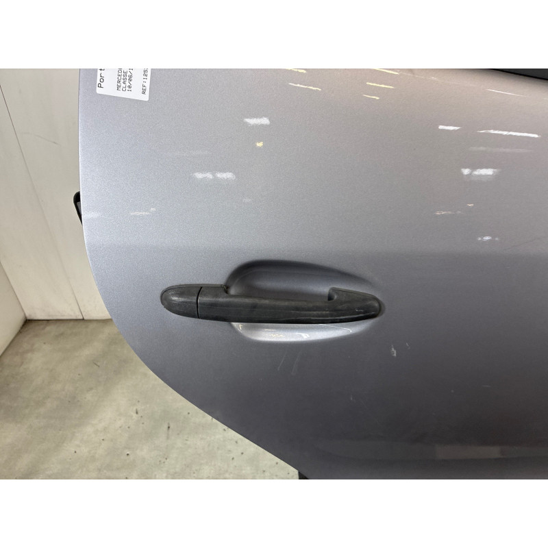 Porte arriere droit MERCEDES CLASSE A 168 Photo n°3