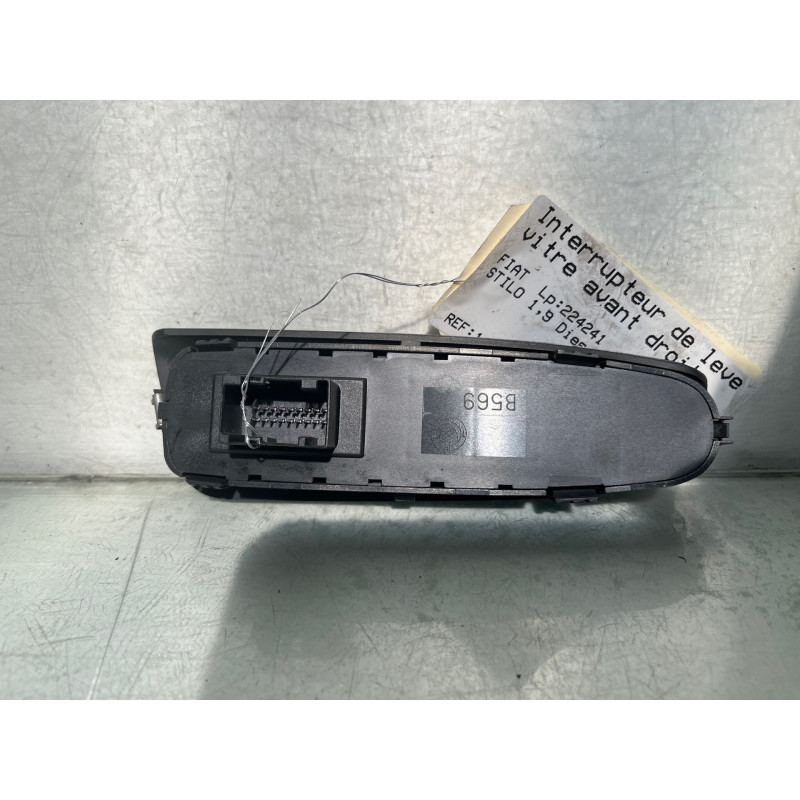 Interrupteur de leve vitre avant droit FIAT STILO Photo n°4