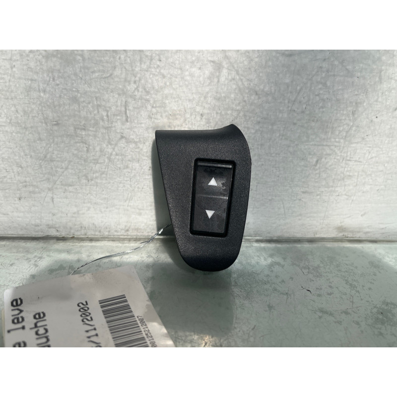 Interrupteur de leve vitre avant gauche FIAT STILO Photo n°3