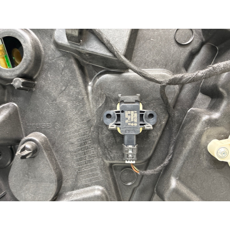 Leve vitre electrique avant gauche MERCEDES CLASSE A 176 Photo n°4