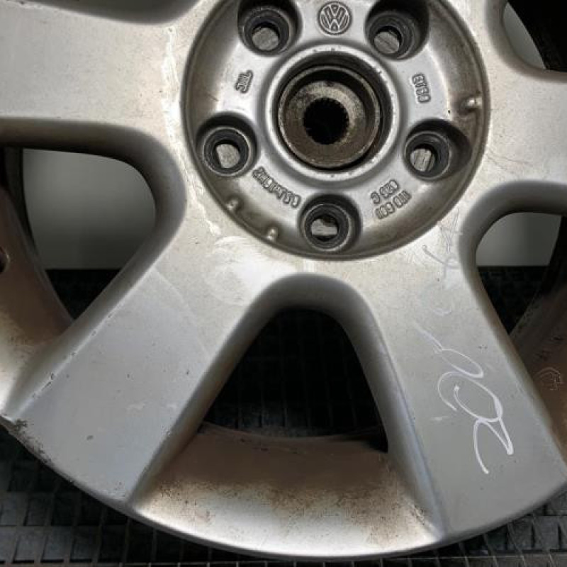 Jante VOLKSWAGEN GOLF 5 Photo n°3