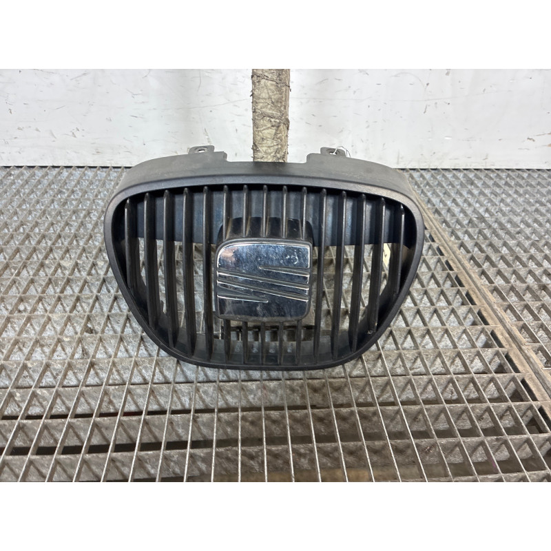 Calandre SEAT CORDOBA 2 Photo n°3