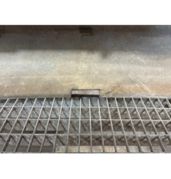 Pare choc arriere PEUGEOT BIPPER