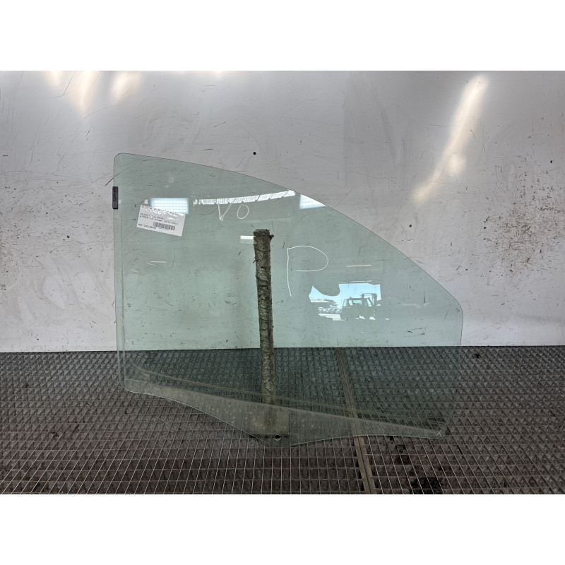 Vitre avant droit PEUGEOT BIPPER Photo n°1