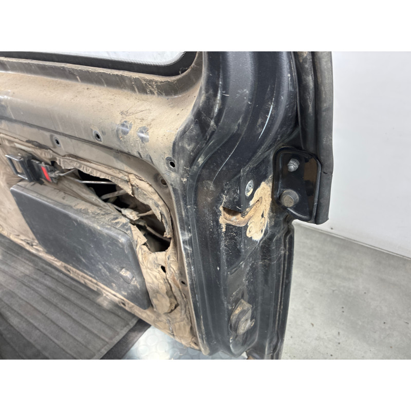 Malle/Hayon arriere MITSUBISHI PAJERO 2 Photo n°4