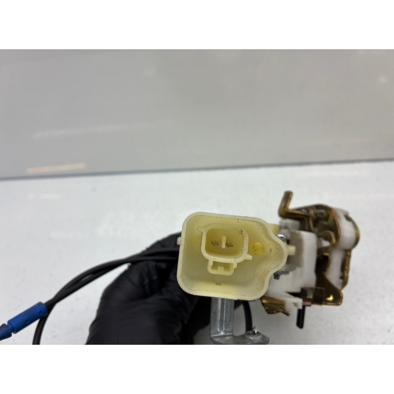 Serrure arriere droit TOYOTA YARIS 1 Photo n°6
