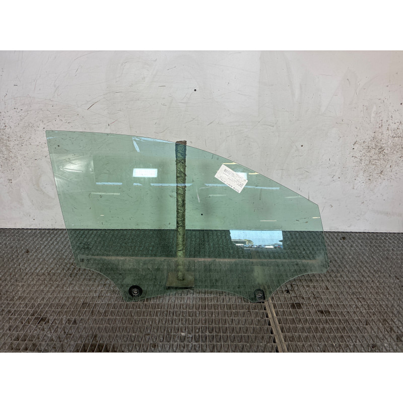 Vitre avant droit PEUGEOT 5008 2 Photo n°1