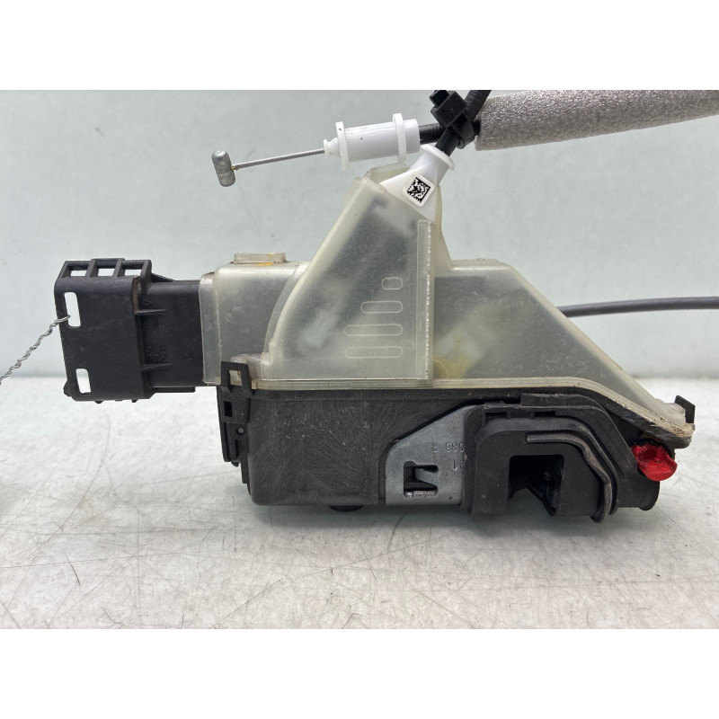 Serrure arriere droit PEUGEOT 5008 2 Photo n°4