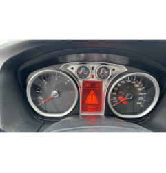 Vitre avant gauche FORD FOCUS 2