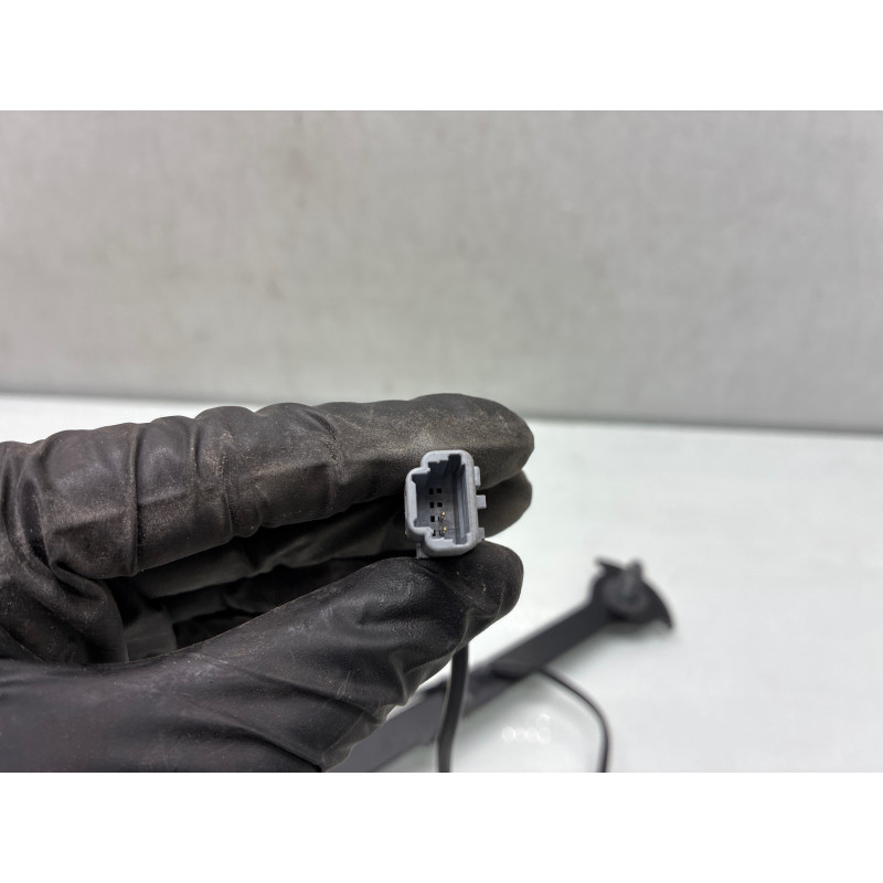 Attache ceinture avant droit RENAULT GRAND SCENIC 4 Photo n°3