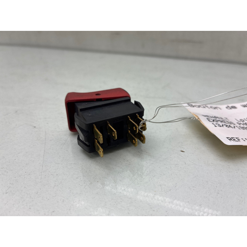 Bouton de warning RENAULT EXPRESS Photo n°3