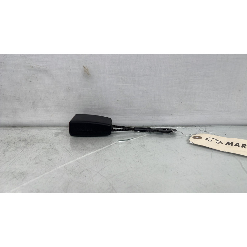 Attache ceinture avant gauche MERCEDES CLASSE C 202 Photo n°1