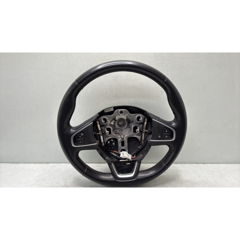 Volant RENAULT CAPTUR 1 Photo n°1
