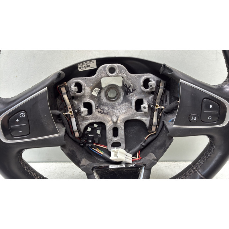 Volant RENAULT CAPTUR 1 Photo n°4