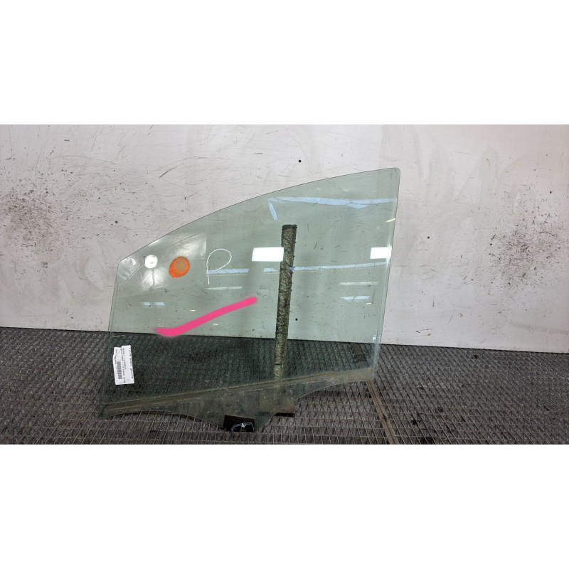 Vitre avant gauche RENAULT MODUS Photo n°1