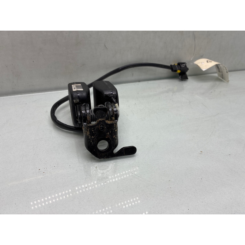Attache ceinture arriere droit PEUGEOT 207 Photo n°2