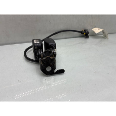 Attache ceinture arriere droit PEUGEOT 207