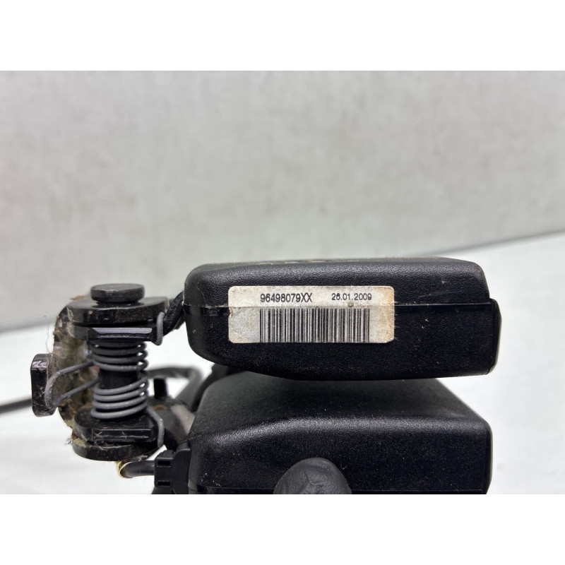Attache ceinture arriere droit PEUGEOT 207 Photo n°6