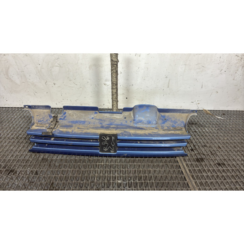 Calandre PEUGEOT 405 Photo n°1