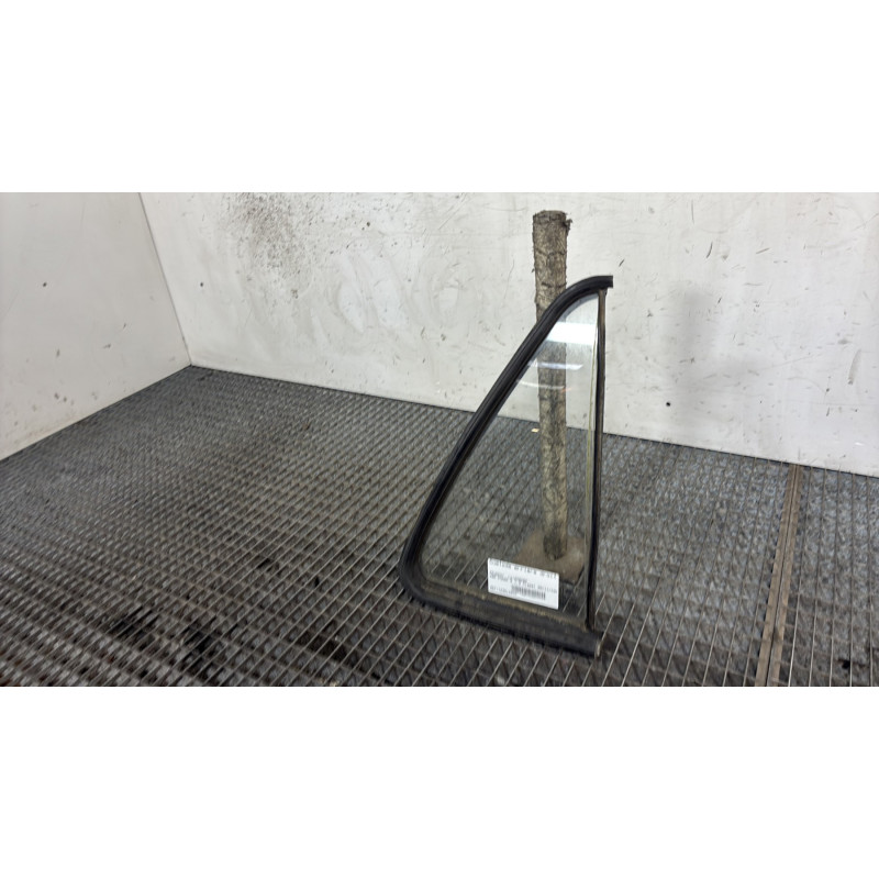 Custode arriere droit (porte) PEUGEOT 405 Photo n°3