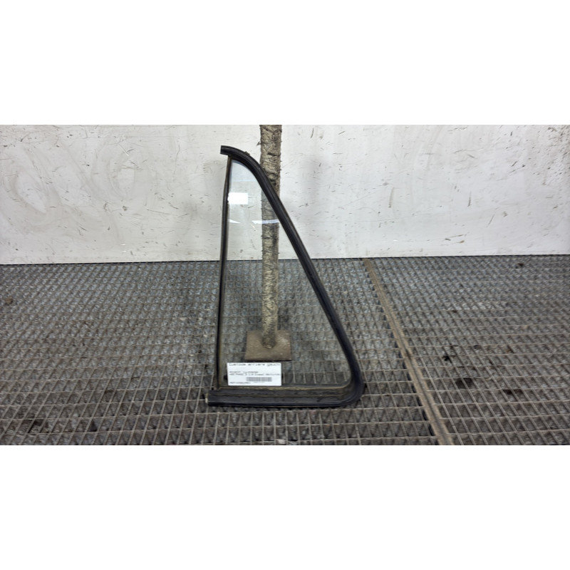 Custode arriere gauche (porte) PEUGEOT 405 Photo n°1