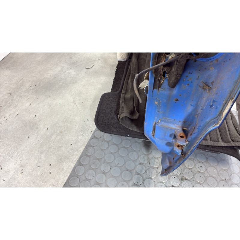 Porte avant gauche PEUGEOT 405 Photo n°3