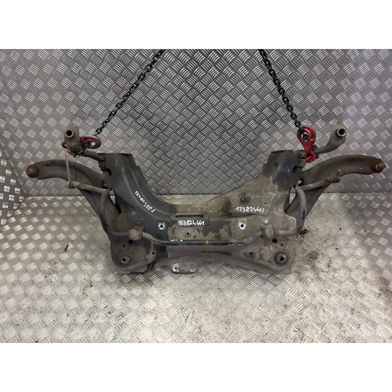 Berceau avant RENAULT CLIO 3 Photo n°1