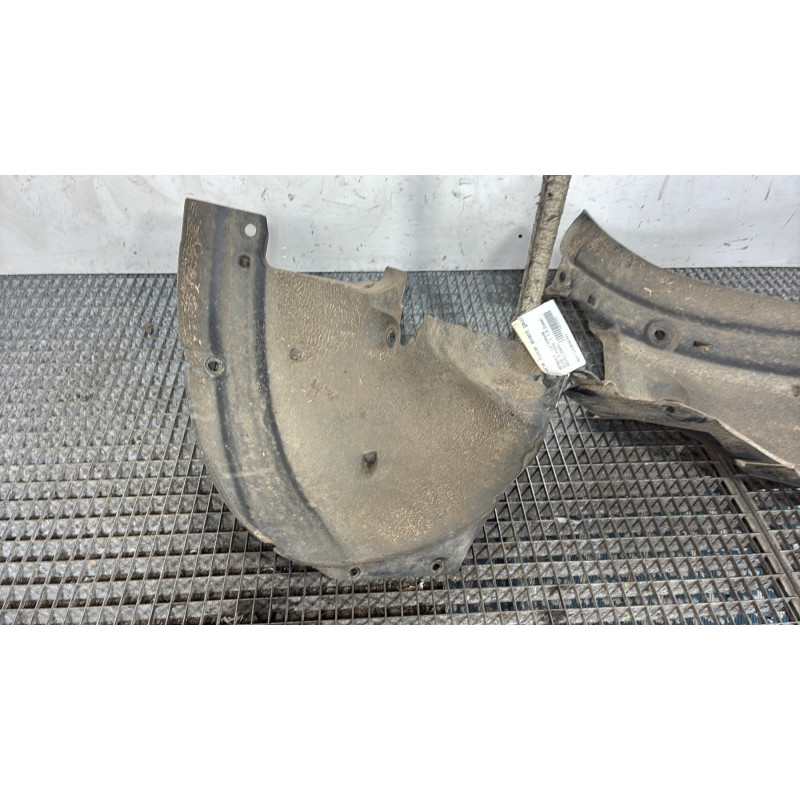 Pare boue avant gauche RENAULT CLIO 3 Photo n°2