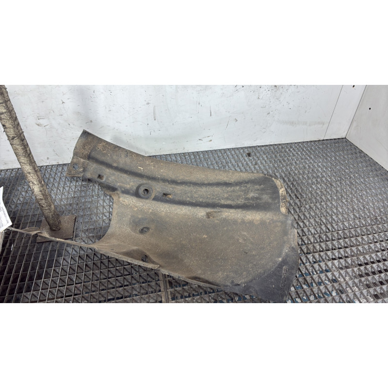 Pare boue avant gauche RENAULT CLIO 3 Photo n°3