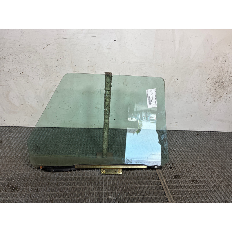 Vitre arriere gauche RENAULT R21 Photo n°3