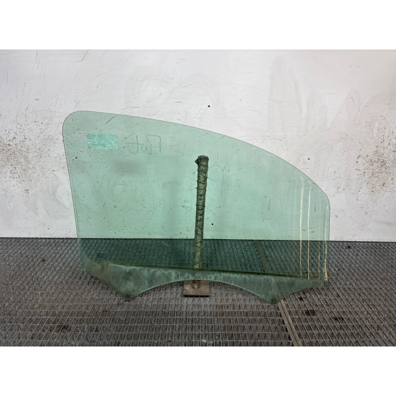 Vitre avant gauche RENAULT KANGOO 2 Photo n°3