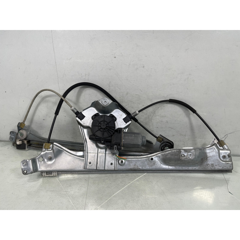 Leve vitre electrique avant droit RENAULT CLIO 3 Photo n°2