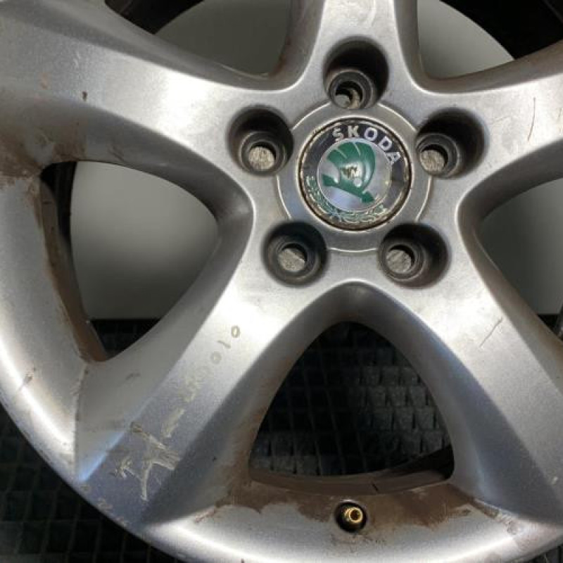 Jante SKODA ROOMSTER Photo n°3