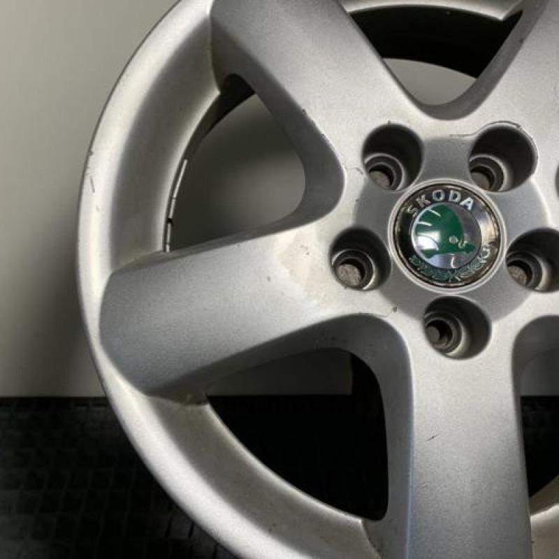 Jante SKODA ROOMSTER Photo n°3