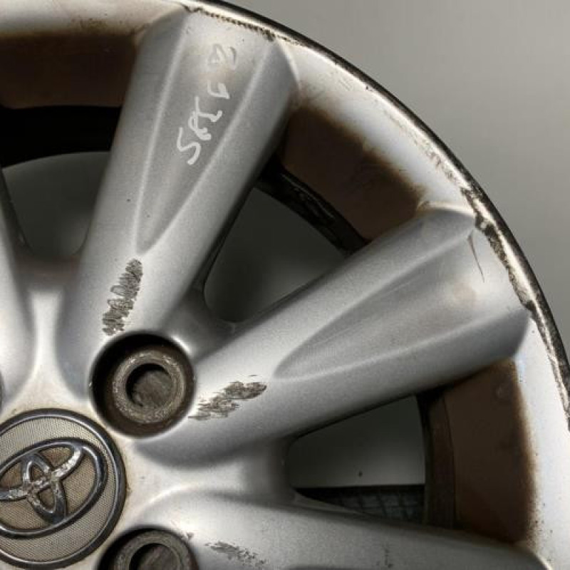 Jante TOYOTA YARIS 2 Photo n°2