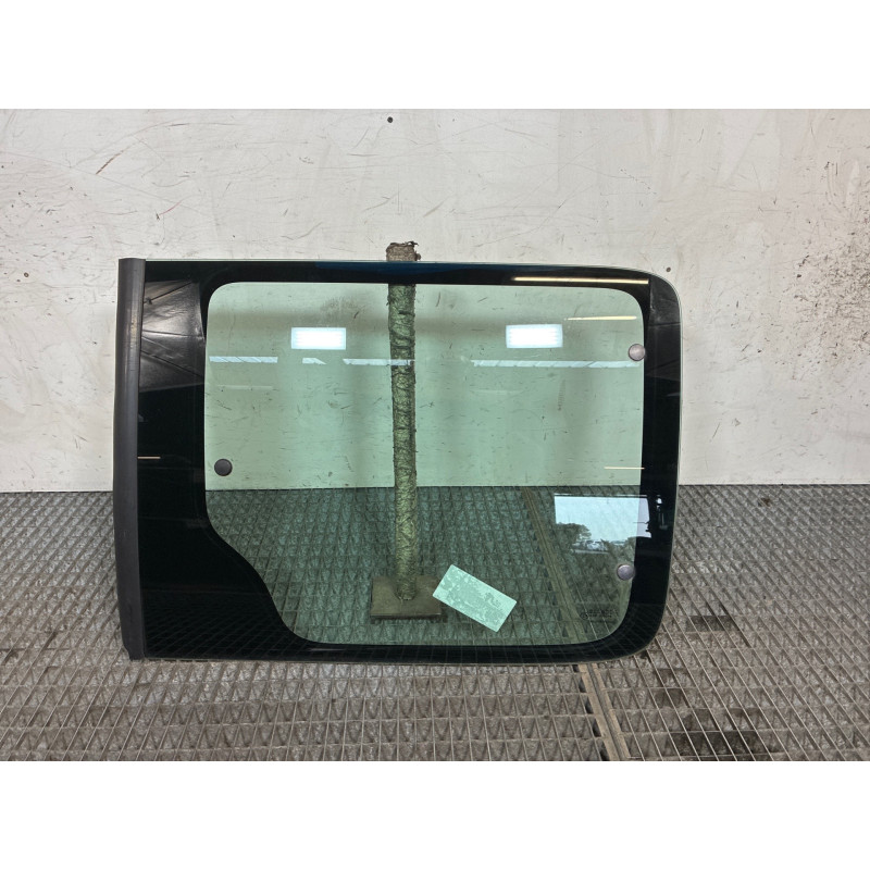 Vitre arriere droit CITROEN BERLINGO 1 Photo n°2