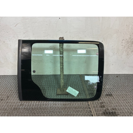 Vitre arriere droit CITROEN BERLINGO 1