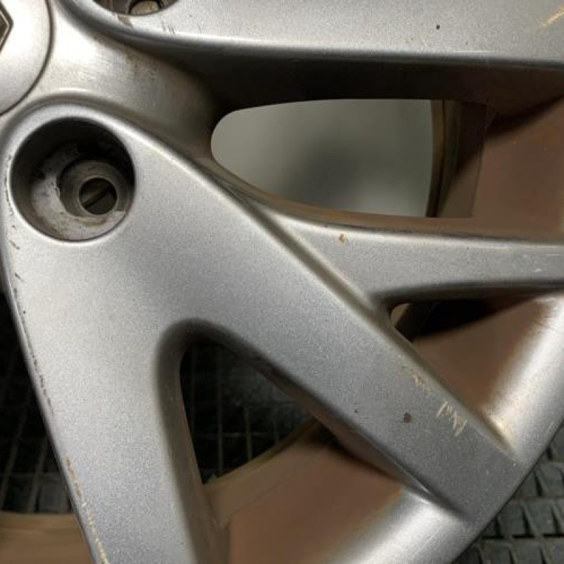 Jante RENAULT MEGANE 3 Photo n°3