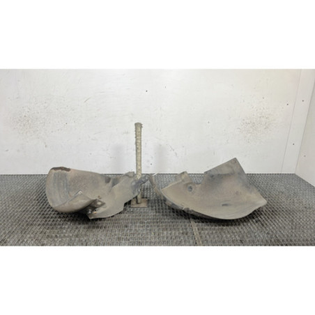 Pare boue avant gauche RENAULT CLIO 3 Photo n°1