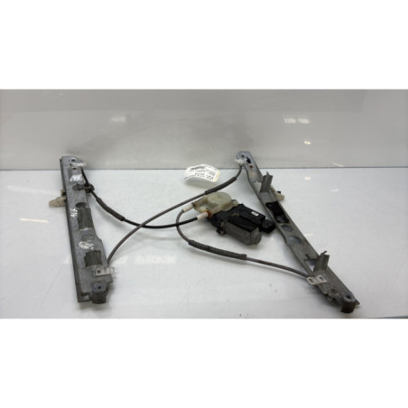 Leve vitre electrique avant gauche RENAULT MEGANE 2 Photo n°1