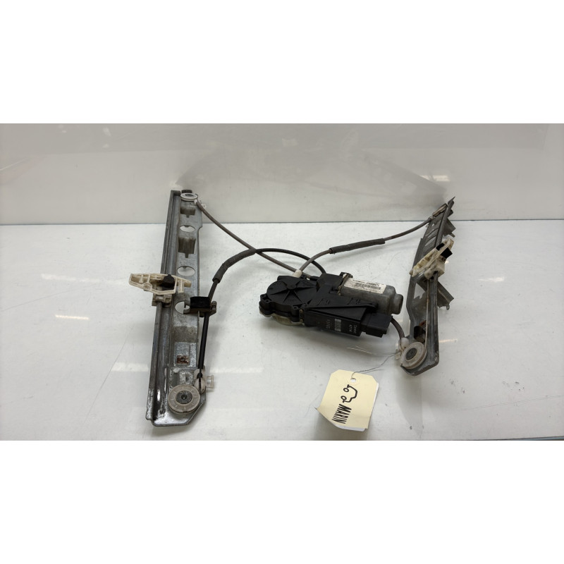 Leve vitre electrique avant gauche RENAULT MEGANE 2 Photo n°6