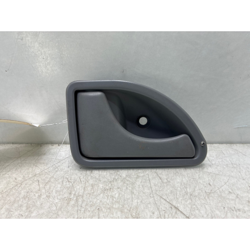 Poignee interieur avant gauche RENAULT TWINGO 1 Photo n°4