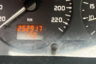 Serrure avant droit RENAULT MEGANE 1