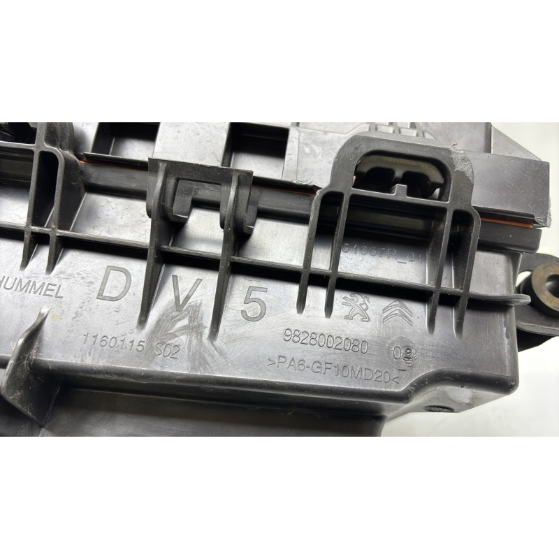Boitier filtre a air PEUGEOT 208 1 Photo n°8