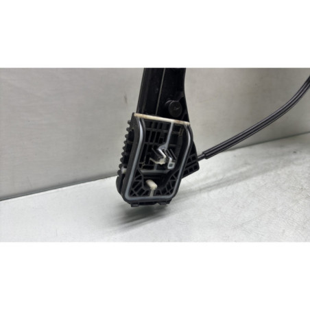 Leve vitre electrique avant gauche PEUGEOT 208 2