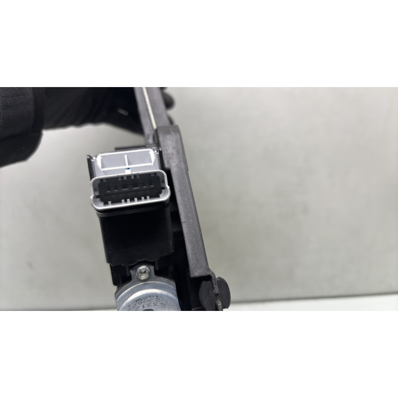 Leve vitre electrique avant gauche PEUGEOT 208 2 Photo n°5