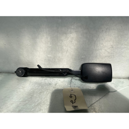 Attache ceinture avant droit RENAULT MEGANE 3