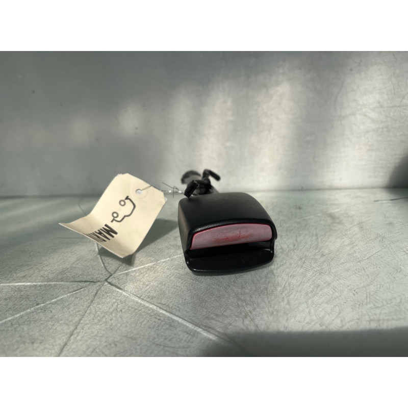 Attache ceinture avant droit RENAULT MEGANE 3 Photo n°3